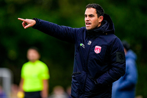 Trainer Florian Wolf vertrekt na het seizoen bij vv Noordwijk
